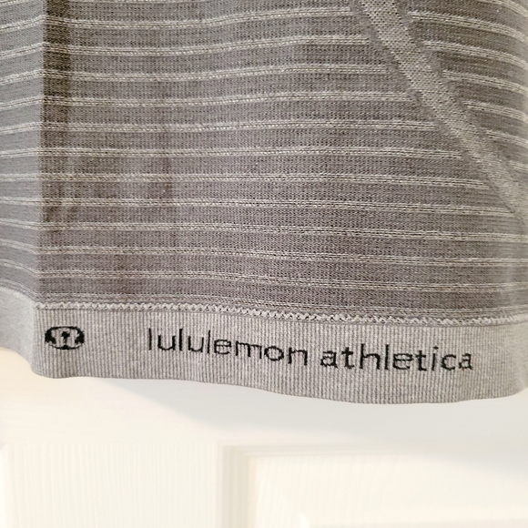 Lululemon Swiftly Run Tank Size 4 EUC - Picture 4 of 6